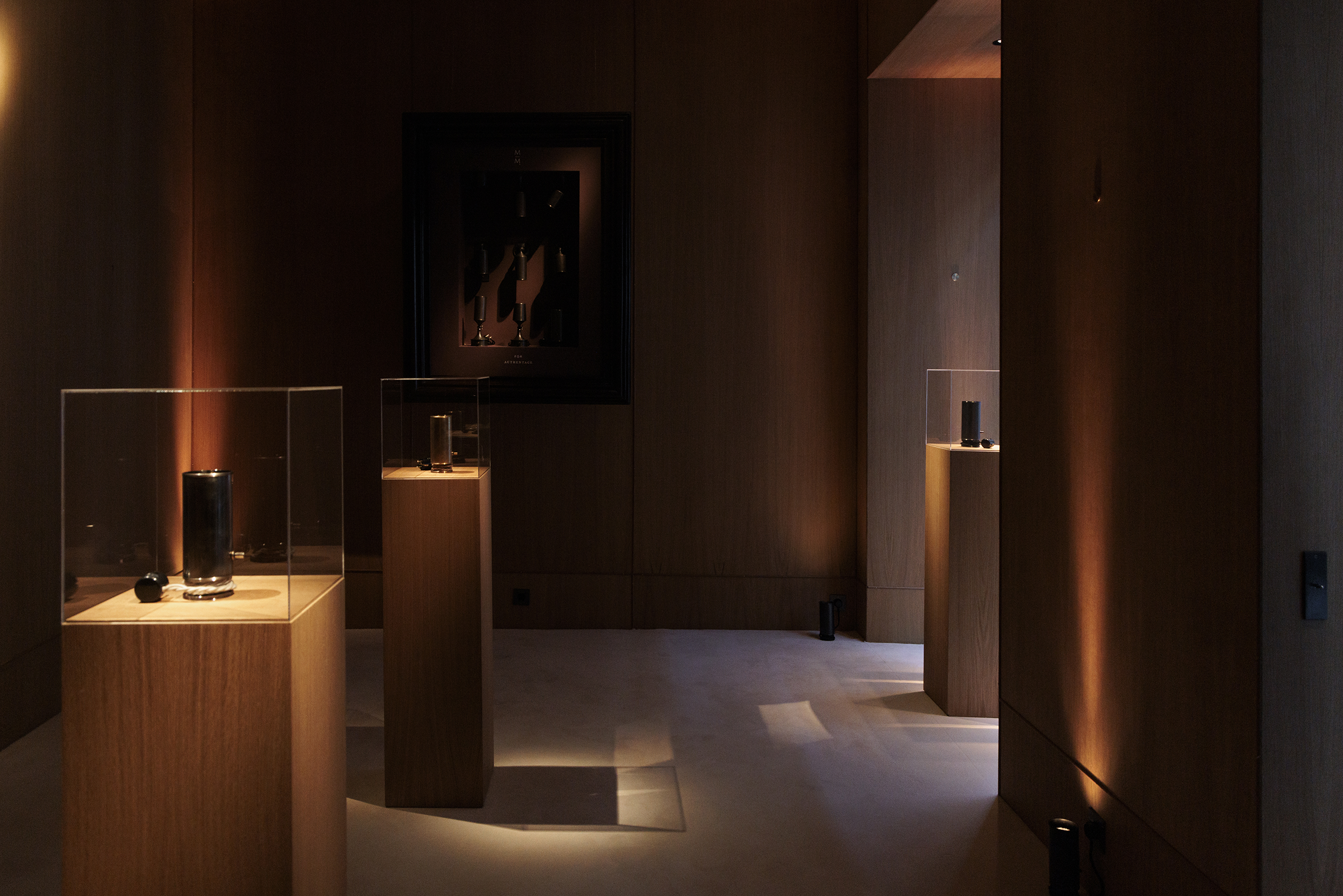 Light sources for MM. Collection recommended by Machado – Muñoz